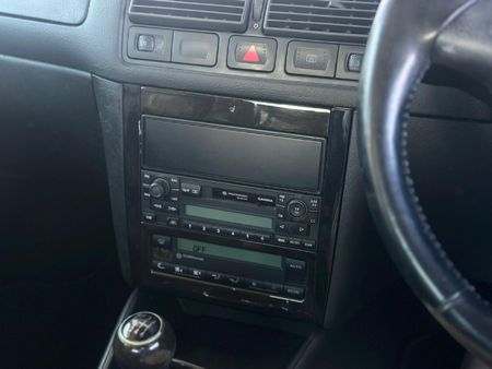 2004-Volkswagen-Golf-4-GTI-18T_10