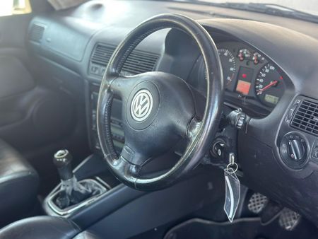 2004-Volkswagen-Golf-4-GTI-18T_6
