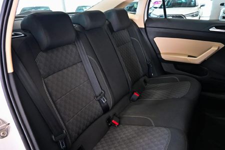 2024-Volkswagen-Polo-Sedan-10TSI-Life_14