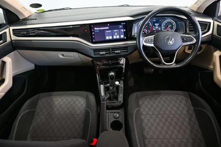 2024-Volkswagen-Polo-Sedan-10TSI-Life_8