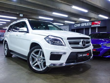 2015-Mercedes-Benz-GL-350-Bluetec_0