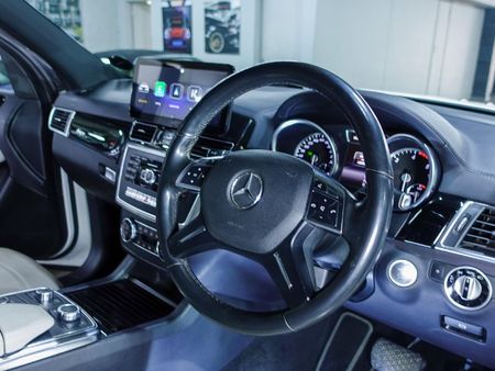 2015-Mercedes-Benz-GL-350-Bluetec_11