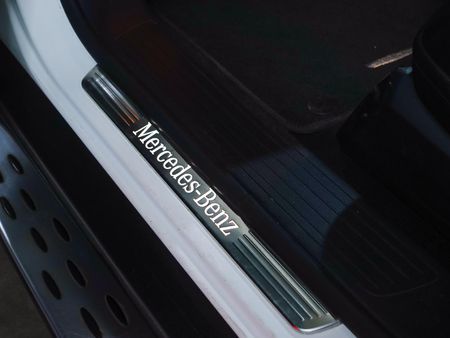2015-Mercedes-Benz-GL-350-Bluetec_14
