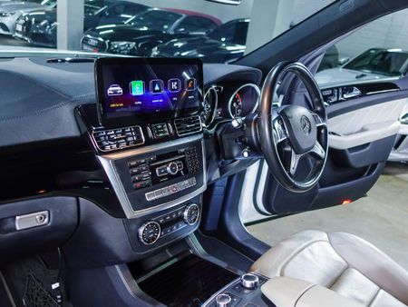 2015-Mercedes-Benz-GL-350-Bluetec_16