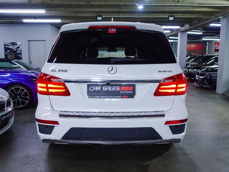 2015-Mercedes-Benz-GL-350-Bluetec_7