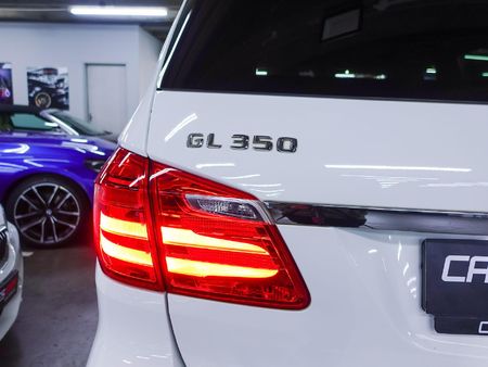2015-Mercedes-Benz-GL-350-Bluetec_8