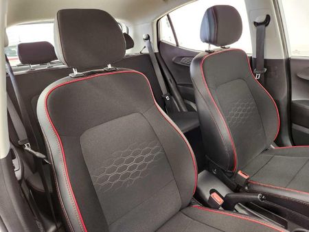 2025-Hyundai-Grand-i10-10-Fluid_14