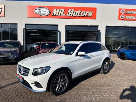 2015-Mercedes-Benz-GLC-300-AMG_0