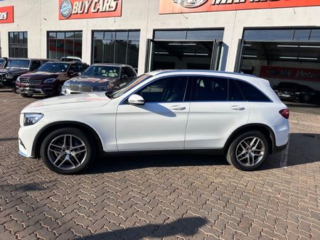 2015-Mercedes-Benz-GLC-300-AMG_3
