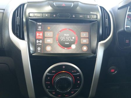 2019-Isuzu-D-Max-300-LX-4x4-Auto-Double-Cab_13