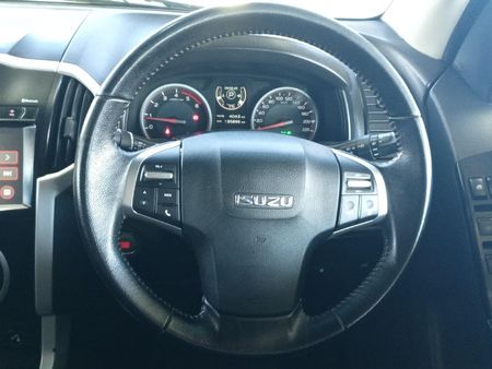 2019-Isuzu-D-Max-300-LX-4x4-Auto-Double-Cab_7