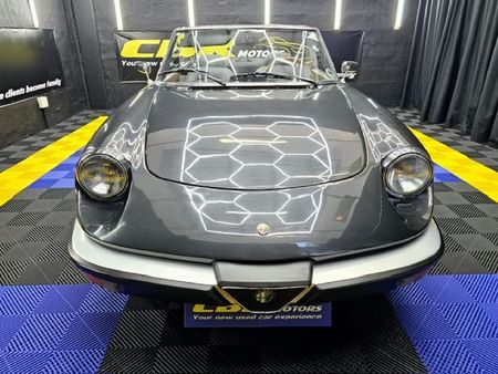 1984-Alfa-Romeo-Spider-2000-LHD_11