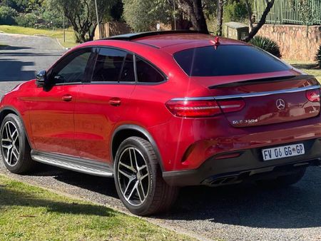 2017-Mercedes-Benz-GLE-Coupe-350d-4Matic_9