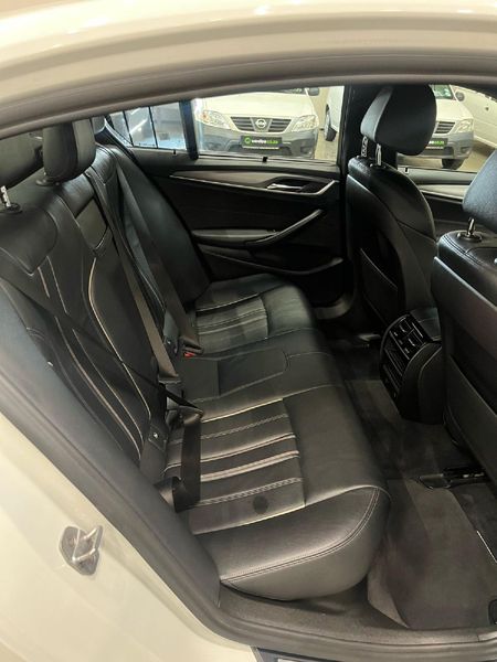 2019-BMW-5-Series-520i-M-Sport-Auto_12