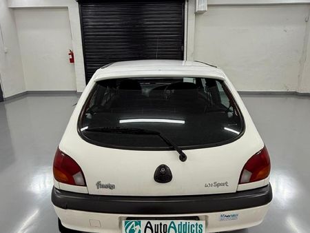 2001-Ford-Fiesta-1600-Sport_2