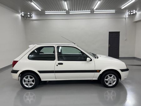 2001-Ford-Fiesta-1600-Sport_3