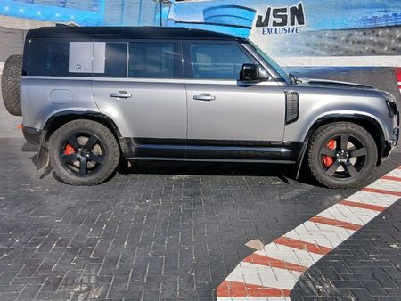 2022-Land-Rover-Defender-110-D300-X-221kW_2