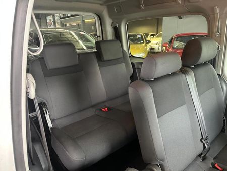 2015-Volkswagen-Caddy-Maxi-20-TDI-Trendline_7