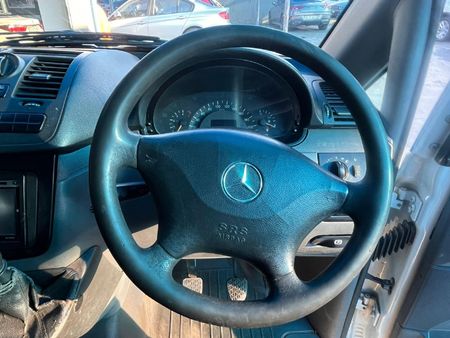 2005-Mercedes-Benz-Vito-115-CDI-CrewBus_9