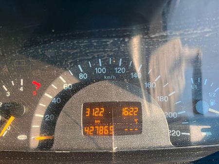 2005-Mercedes-Benz-Vito-115-CDI-CrewBus_13