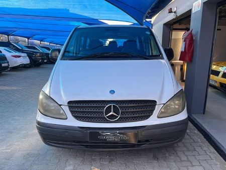 2005-Mercedes-Benz-Vito-115-CDI-CrewBus_2