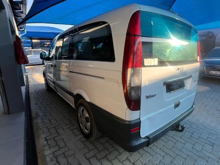 2005-Mercedes-Benz-Vito-115-CDI-CrewBus_3