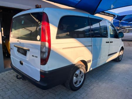 2005-Mercedes-Benz-Vito-115-CDI-CrewBus_4