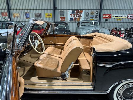 1959-Mercedes-Benz-S-Class-220S-Cabriolet_35