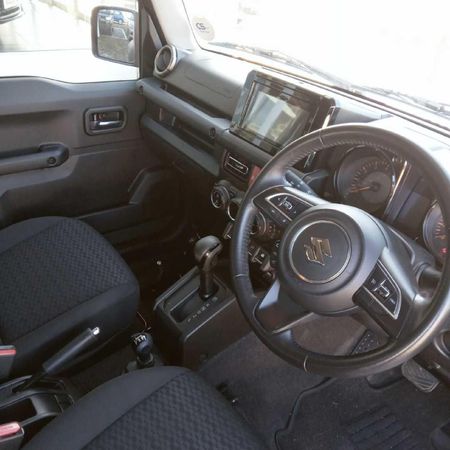 2020-Suzuki-Jimny-15-GLX-Auto_9