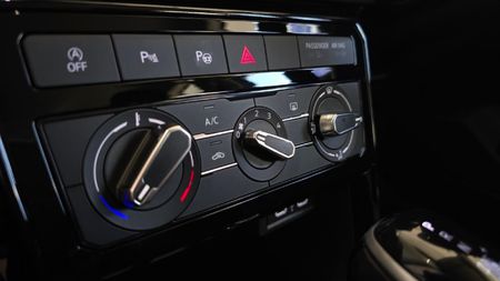 2026-Volkswagen-T-Cross-10-TSI-Auto_8