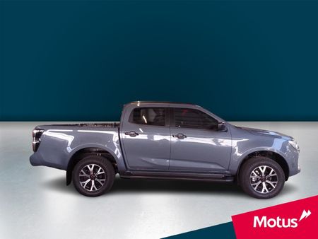 2025-Isuzu-D-Max-19-DDI-HR-X-Rider-Double-Cab_4