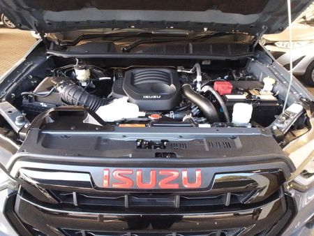 2025-Isuzu-D-Max-19-DDI-HR-X-Rider-Double-Cab_5