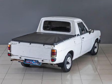 2007-Nissan-1400-5-spd_4