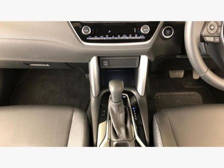 2025-Toyota-Corolla-Cross-18-XR-Hybrid_19