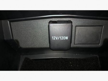2025-Toyota-Corolla-Cross-18-XR-Hybrid_24