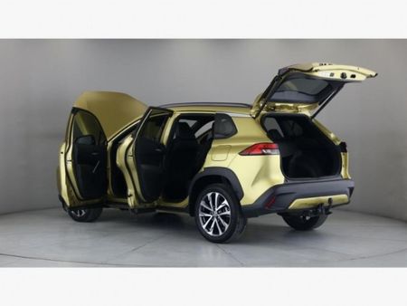 2025-Toyota-Corolla-Cross-18-XR-Hybrid_7