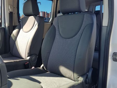 2010-Peugeot-Expert-20-HDi-Tepee_12