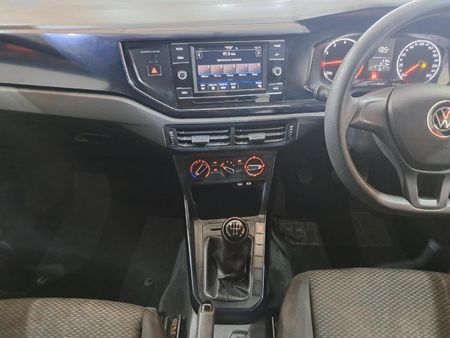 2021-Volkswagen-Polo-10-TSI-Trendline_11