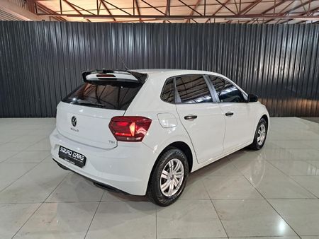 2021-Volkswagen-Polo-10-TSI-Trendline_15