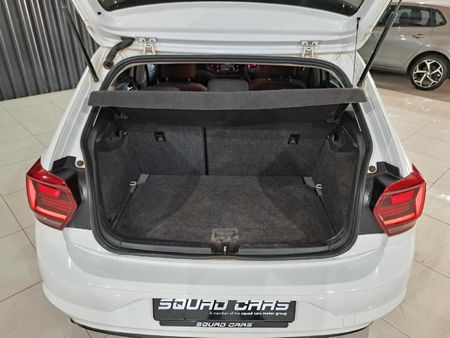 2021-Volkswagen-Polo-10-TSI-Trendline_17