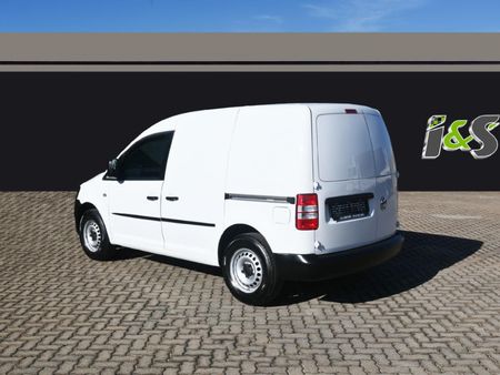 2013-Volkswagen-Caddy-20-TDI-81kW-Panel-Van_1