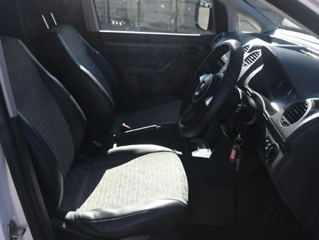 2013-Volkswagen-Caddy-20-TDI-81kW-Panel-Van_6