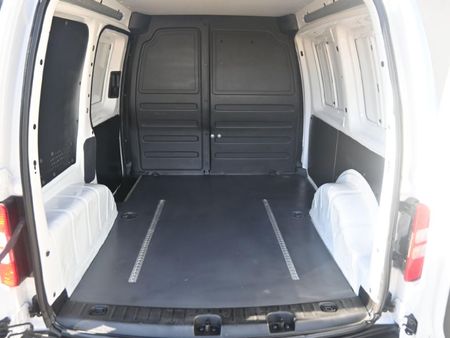 2013-Volkswagen-Caddy-20-TDI-81kW-Panel-Van_7