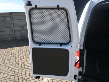 2013-Volkswagen-Caddy-20-TDI-81kW-Panel-Van_8