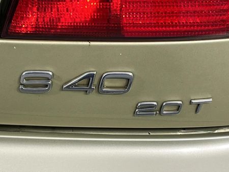 2001-Volvo-S40-20T_11
