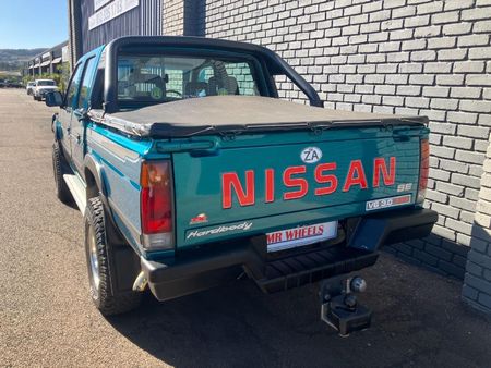 1997-Nissan-Hardbody-30-4x4-SE-Double-Cab_5