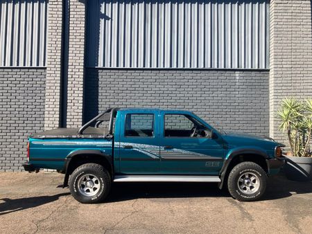 1997-Nissan-Hardbody-30-4x4-SE-Double-Cab_6