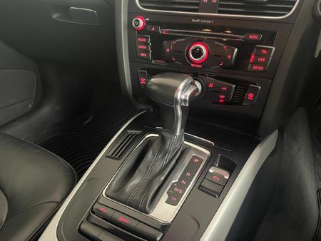 2016-Audi-A4-20-TDI-S-Auto_11