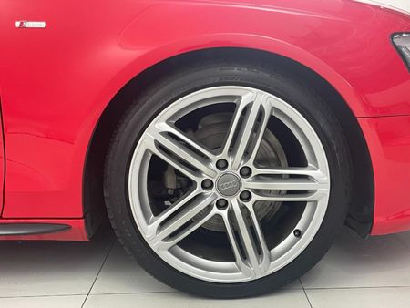 2016-Audi-A4-20-TDI-S-Auto_4
