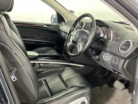 2009-Mercedes-Benz-ML-350-Auto_9